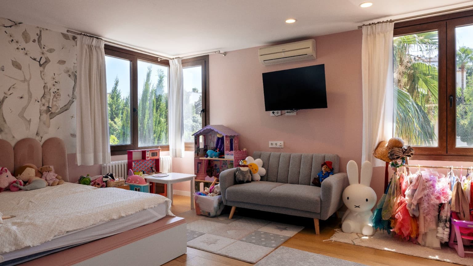 Spacious Chalet for Rent in Peaceful Son Espanyolet - Gallery image 16