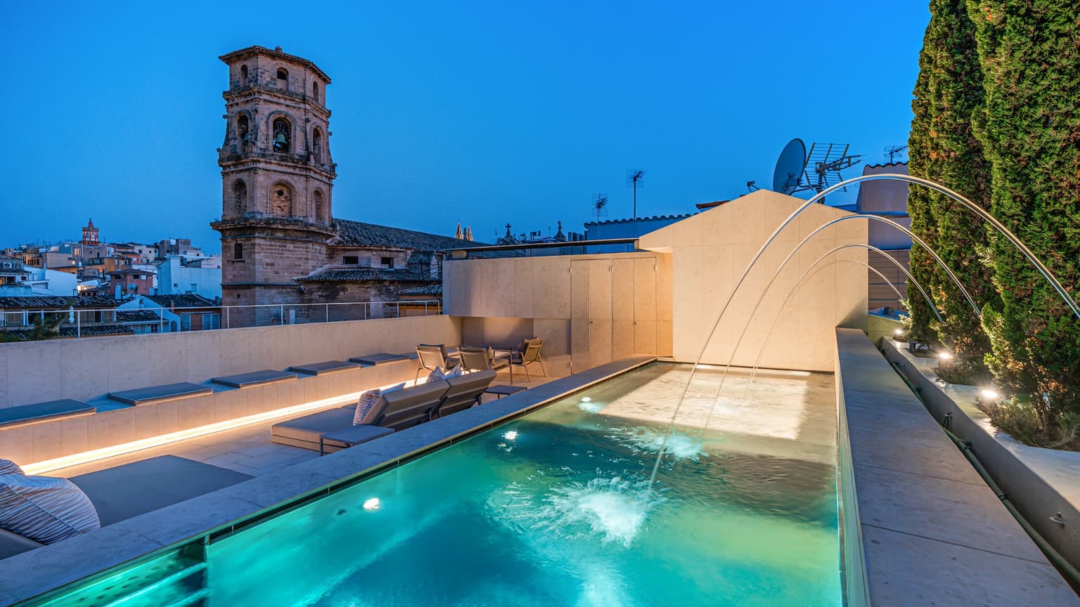 Historic 1929 Residence with Rooftop Pool in Palma Old Town - Gallery image 11