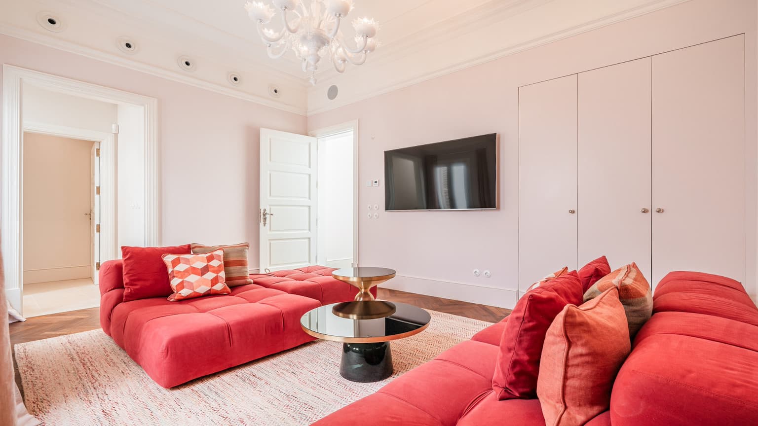 Historic 1929 Residence with Rooftop Pool in Palma Old Town - Gallery image 8