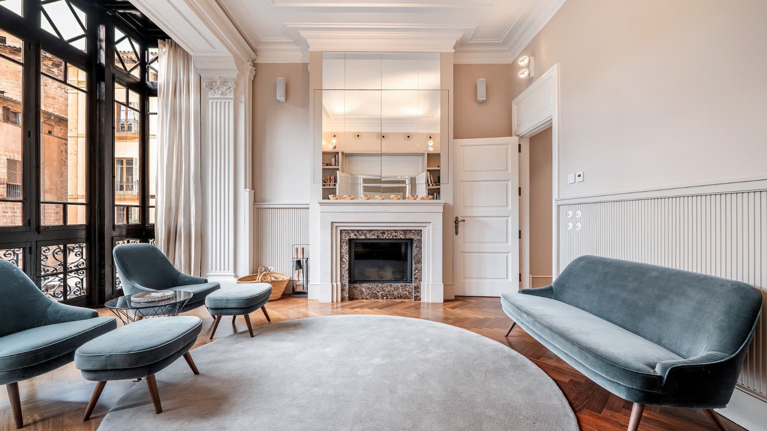 Historic 1929 Residence with Rooftop Pool in Palma Old Town - Gallery image 9