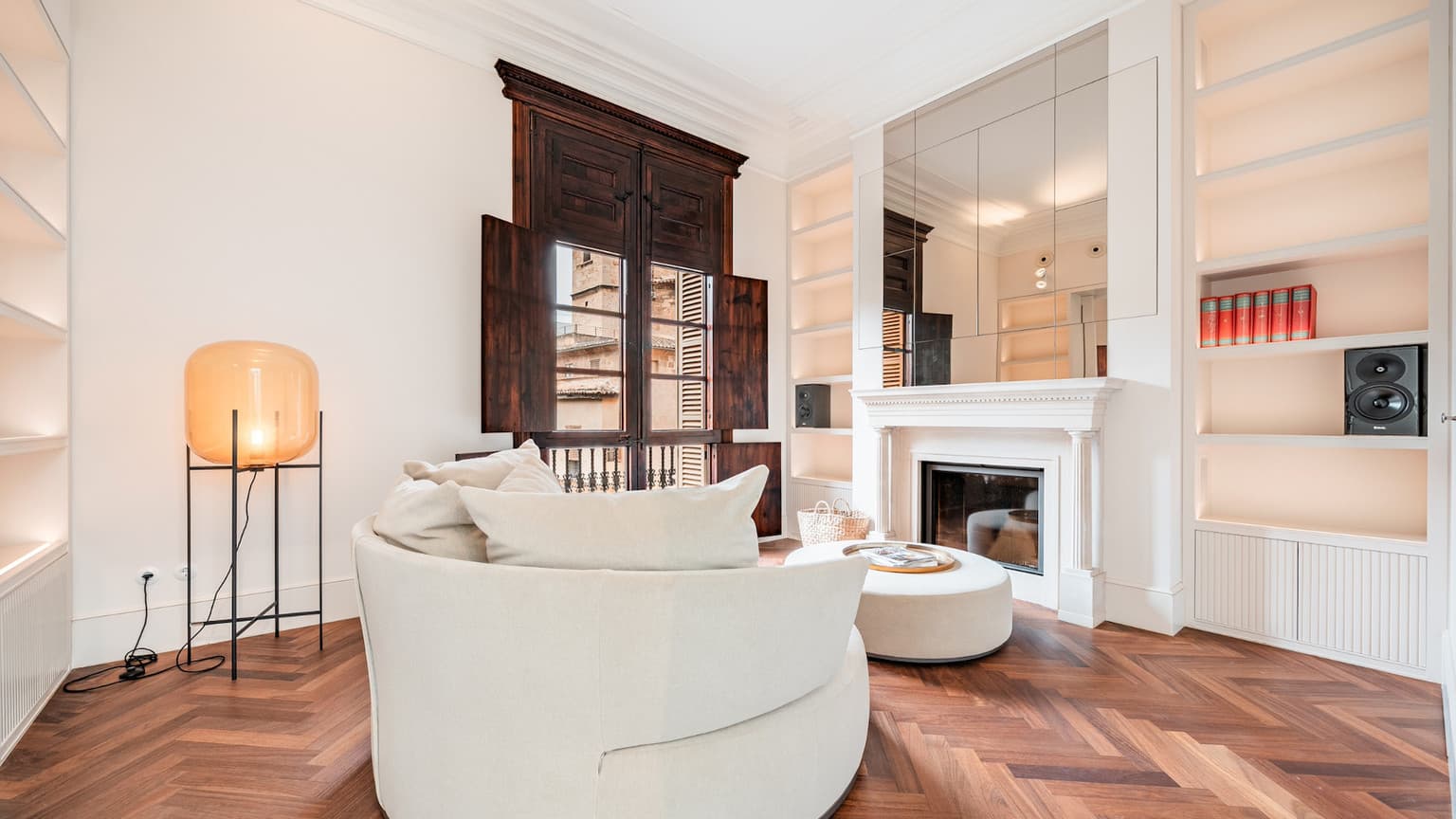 Historic 1929 Residence with Rooftop Pool in Palma Old Town - Gallery image 7