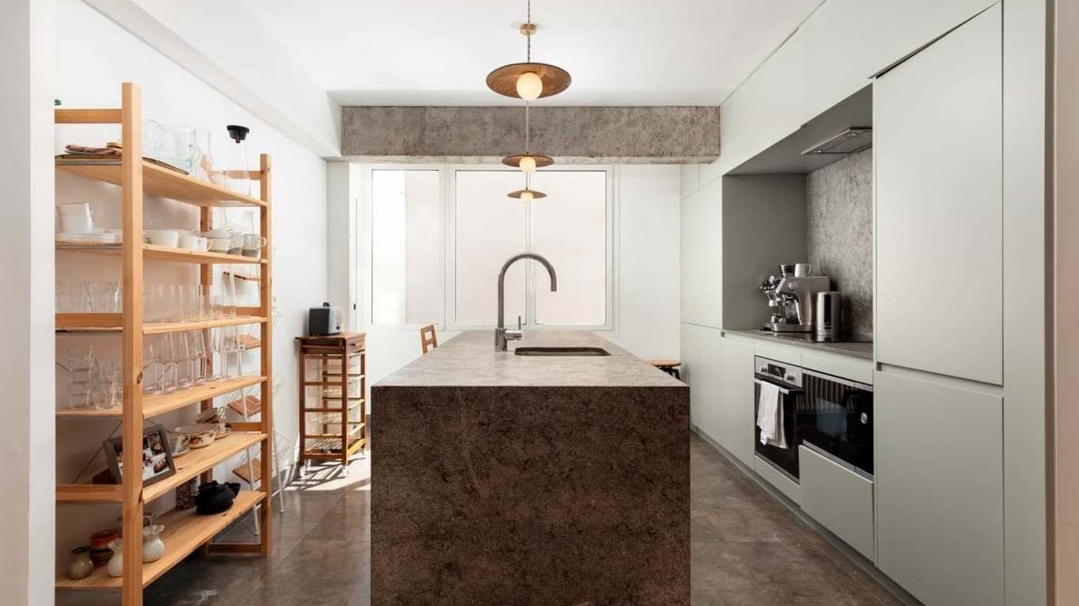 Renovated 3-Bedroom Apartment with Balcony in Santa Catalina, Palma - Gallery image 1