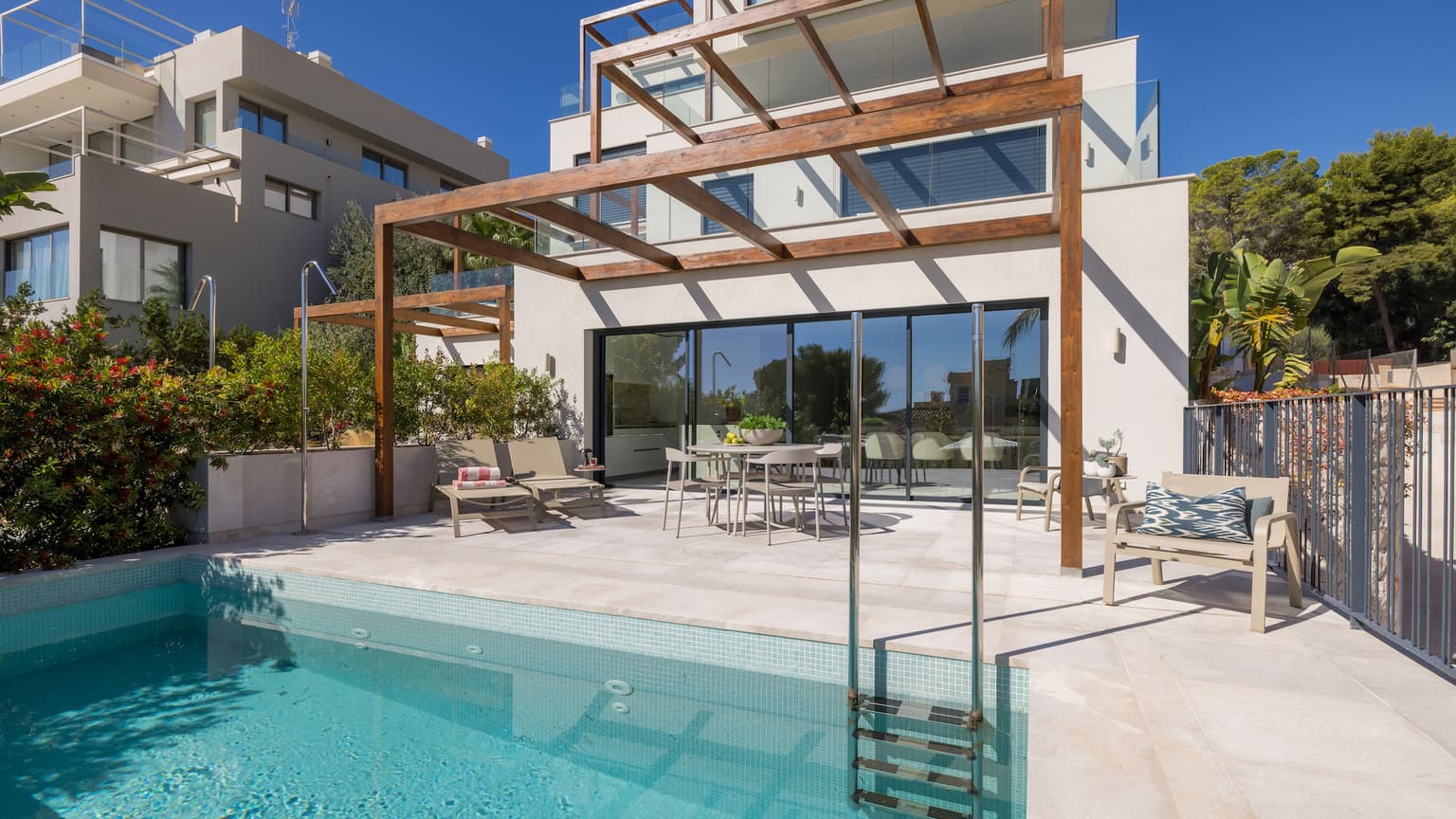 New Build key ground floor apartment with private pool and Seaview - Gallery image 1