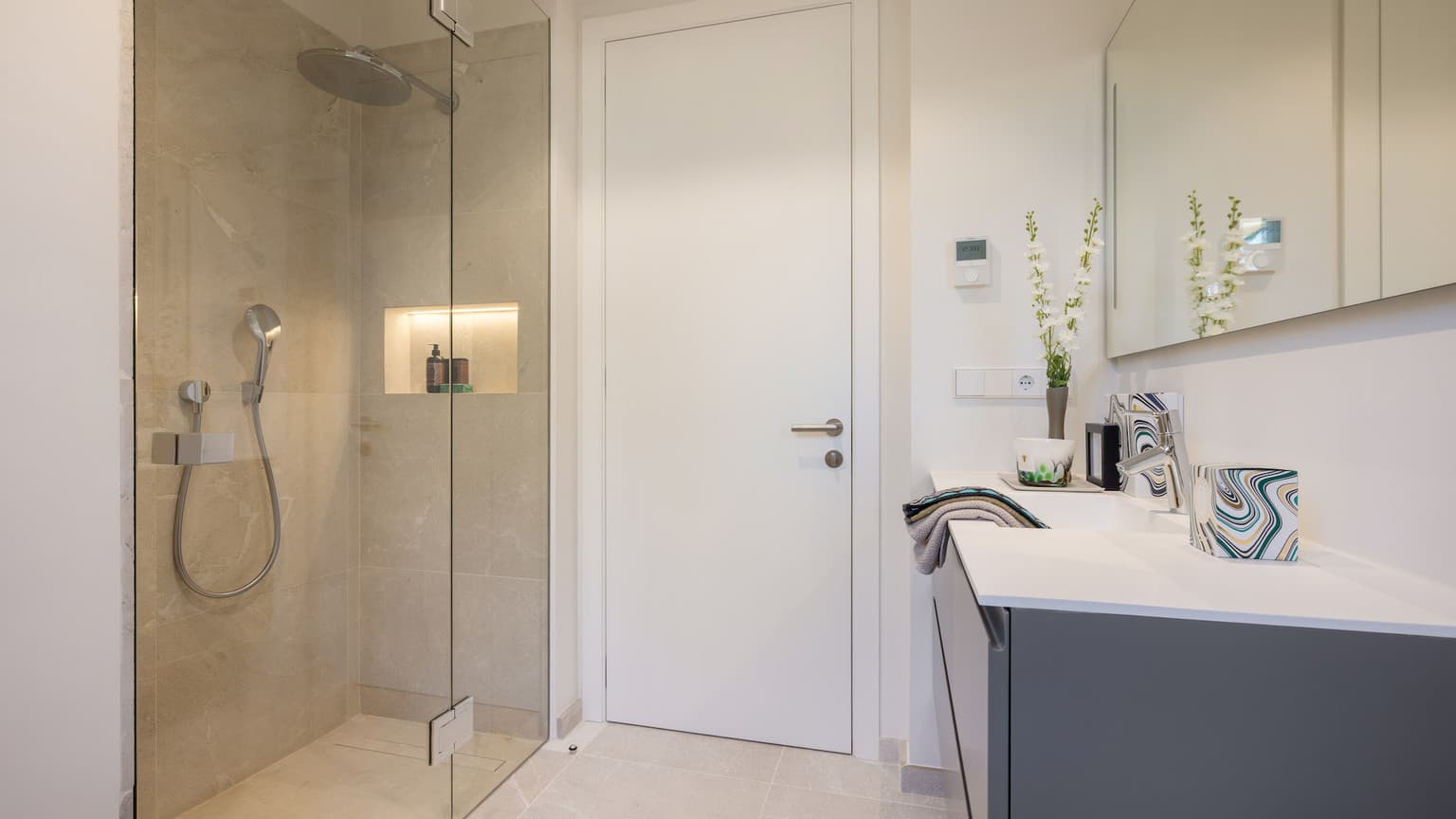 New Build key ground floor apartment with private pool and Seaview - Gallery image 17