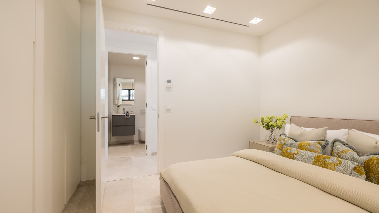 New build Ground floor Apartment with Seaview and Private pool - Gallery image 17