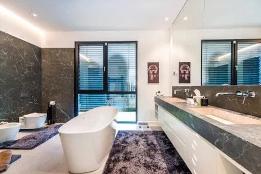Spacious Santa Ponsa Villa with Pool and Gym - Gallery image 9