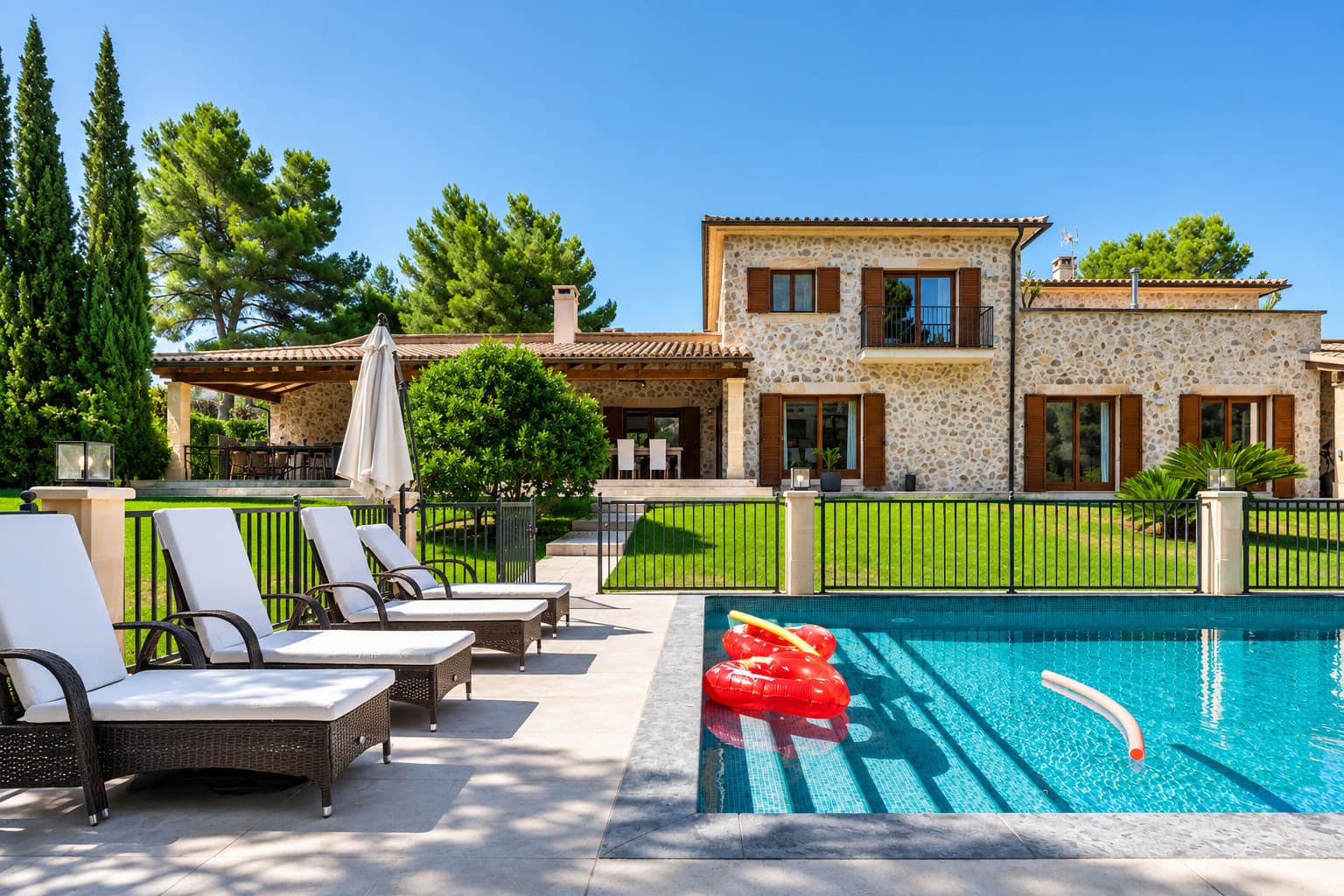 Finca-style Villa located in Santa ponsa - Gallery image 1