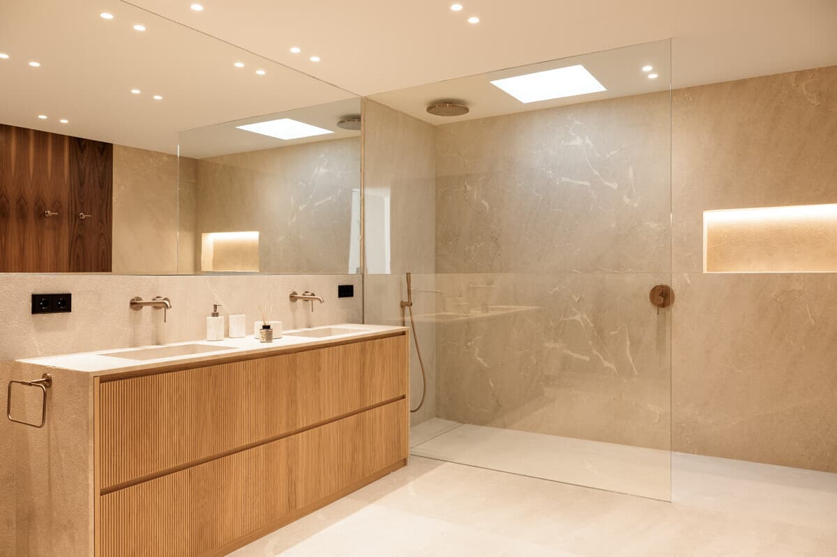 Design Villa with Sea View and Pool in Portals Nous - Gallery image 24