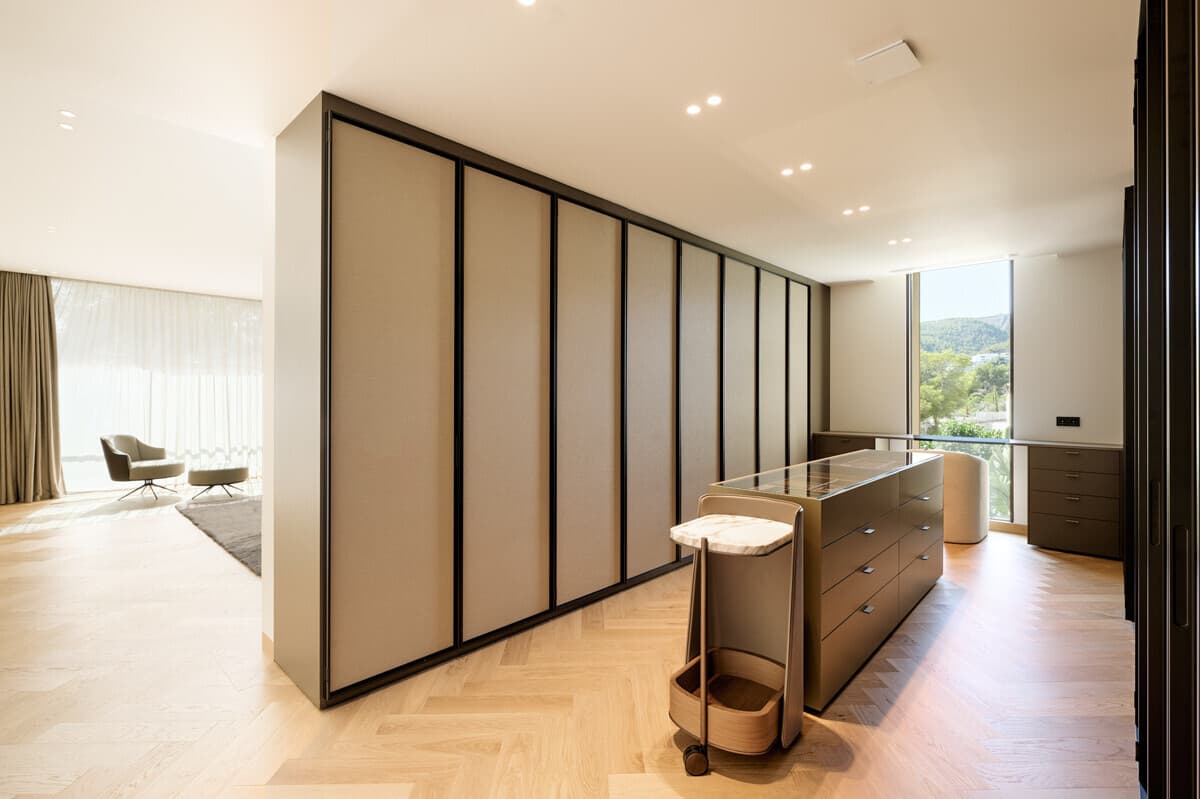 Design Villa with Sea View and Pool in Portals Nous - Gallery image 30