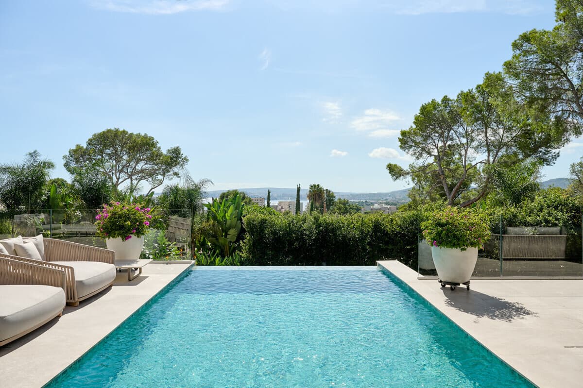 Design Villa with Sea View and Pool in Portals Nous - Gallery image 33