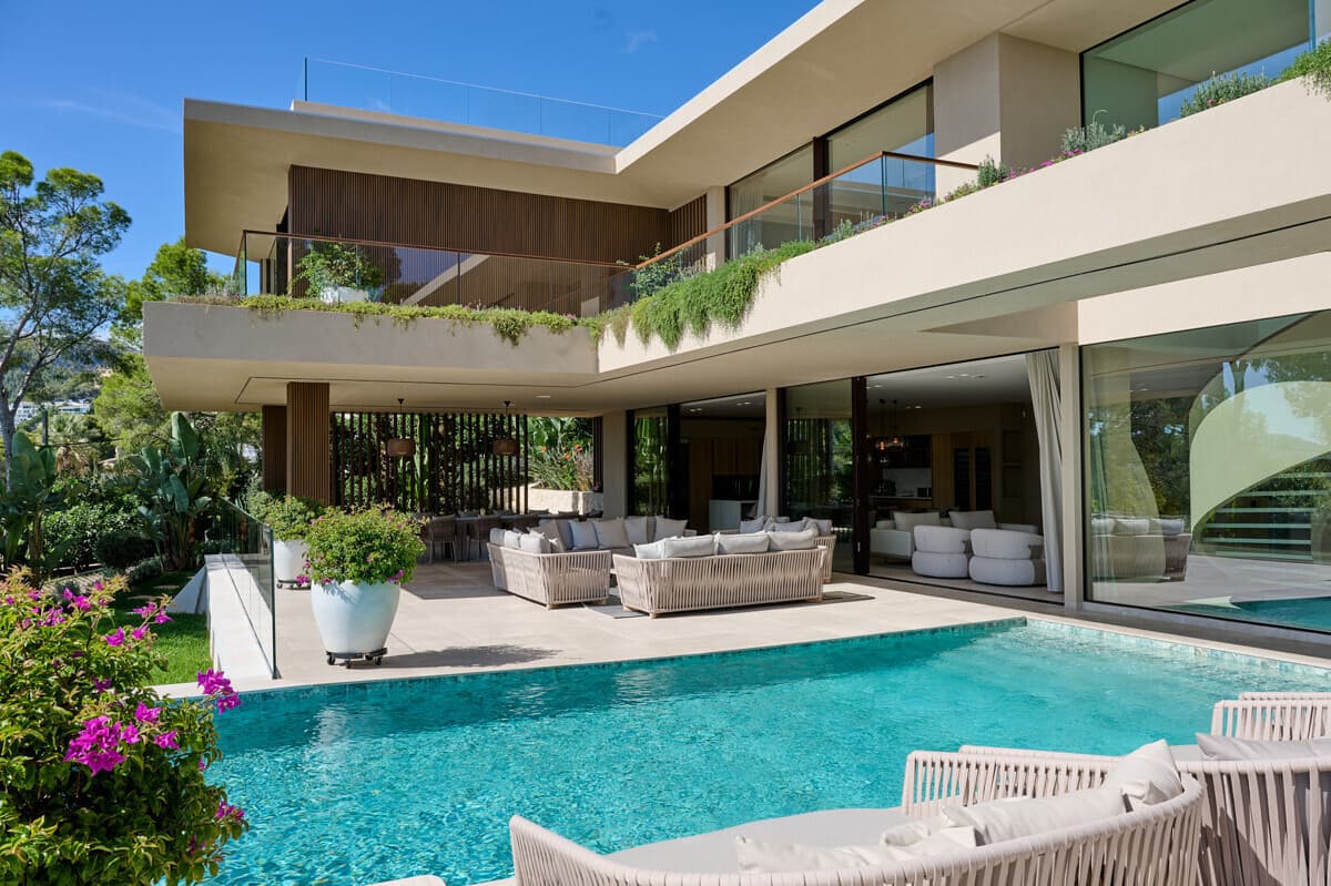 Design Villa with Sea View and Pool in Portals Nous - Gallery image 2