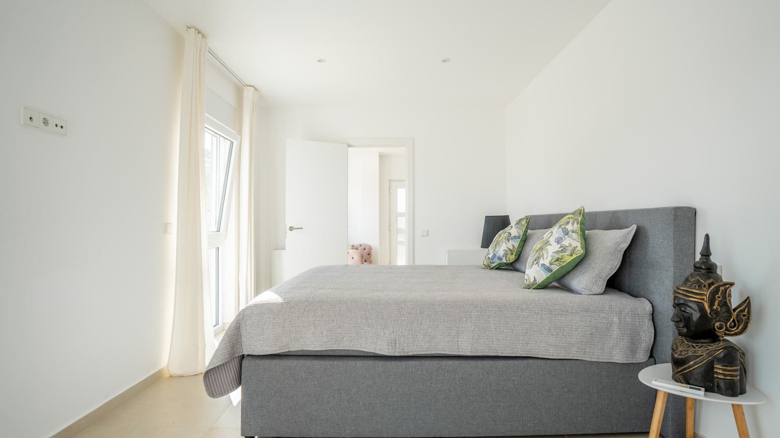 Modern Villa close to the beach in Palmanova - Gallery image 25