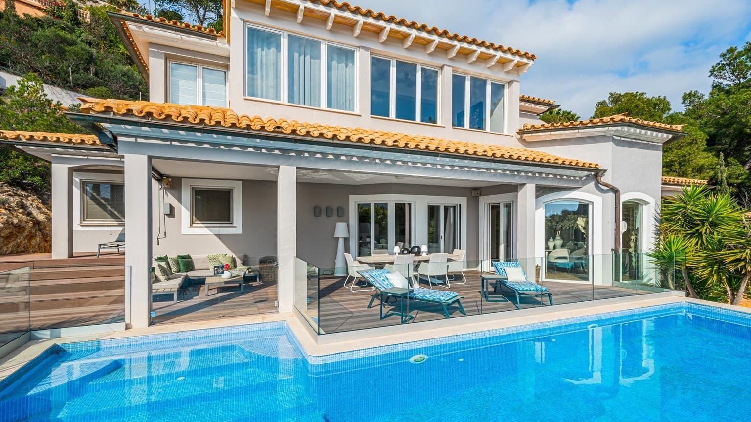 Spacious Andratx Villa with Sea View Pool - Gallery image 13