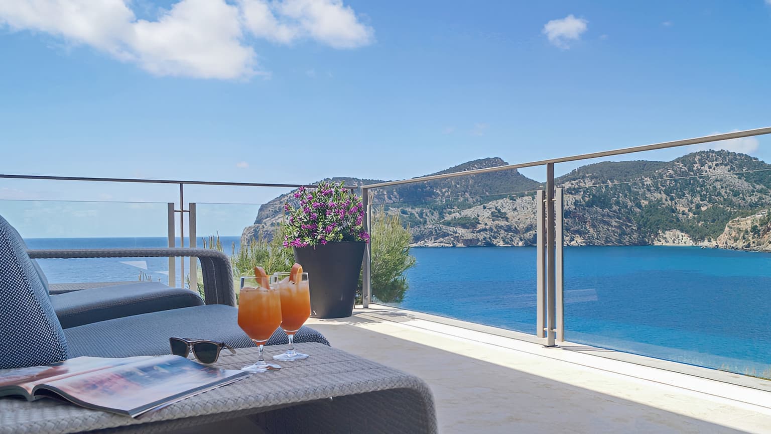 Unique seaside property with sea Acess and two separate villas - Gallery image 5