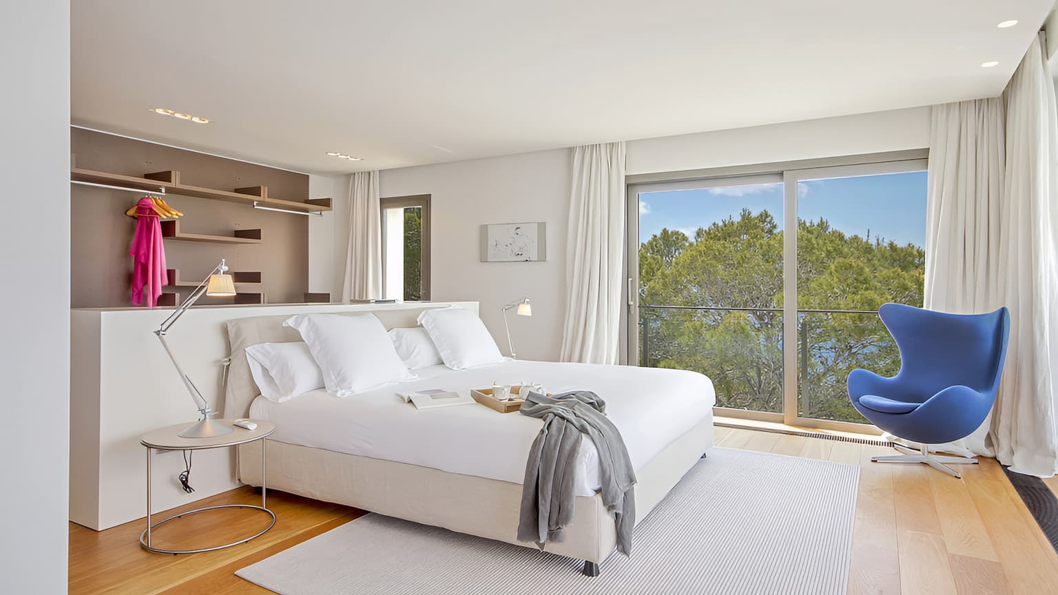 Unique seaside property with sea Acess and two separate villas - Gallery image 16