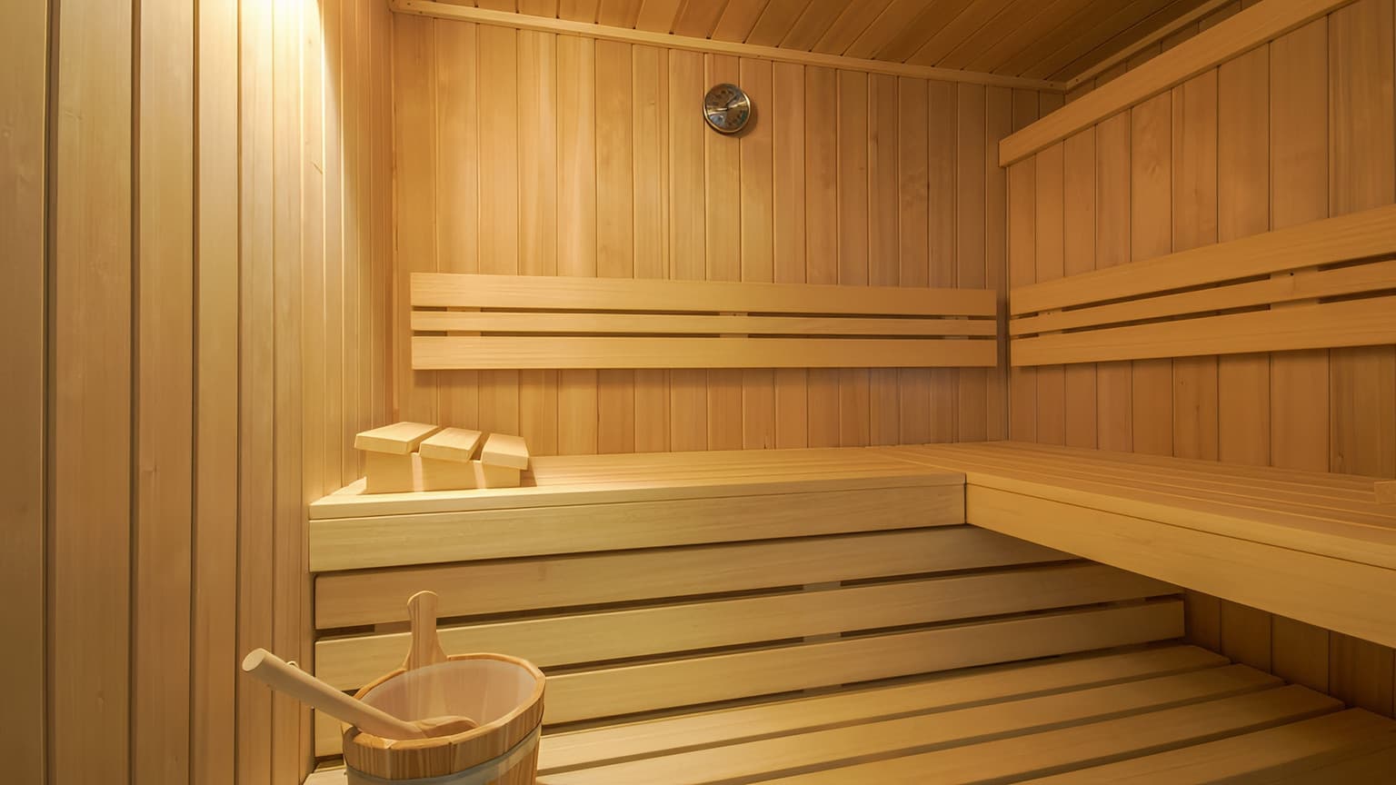 Unique seaside property with sea Acess and two separate villas - Gallery image 27