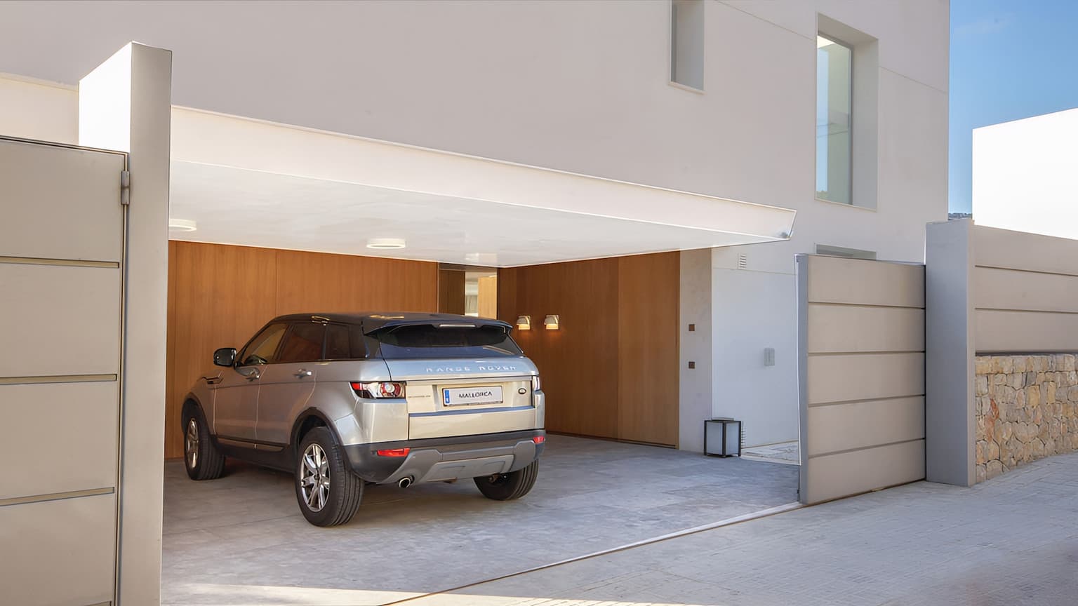 Unique seaside property with sea Acess and two separate villas - Gallery image 32