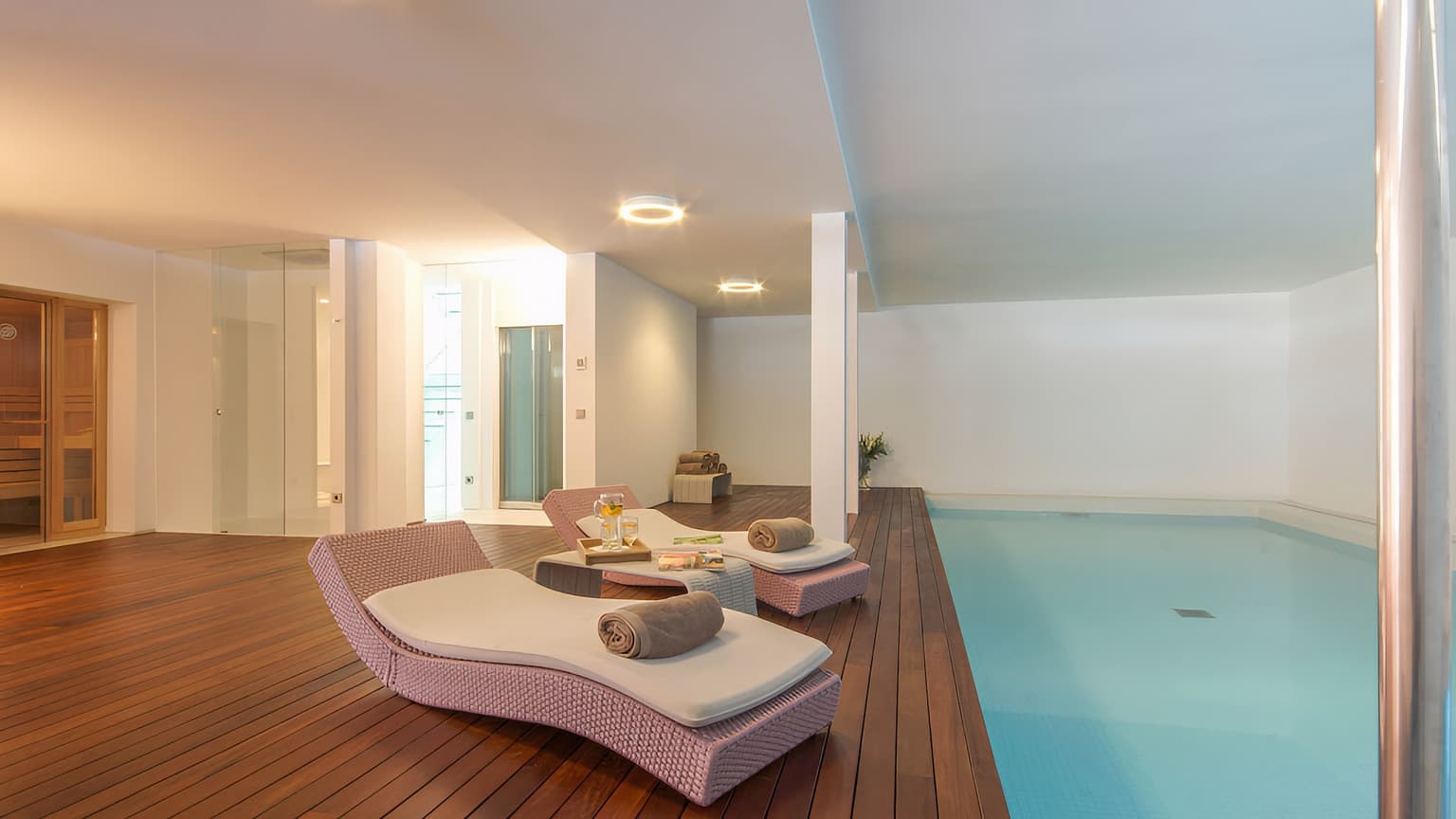 Unique seaside property with sea Acess and two separate villas - Gallery image 34