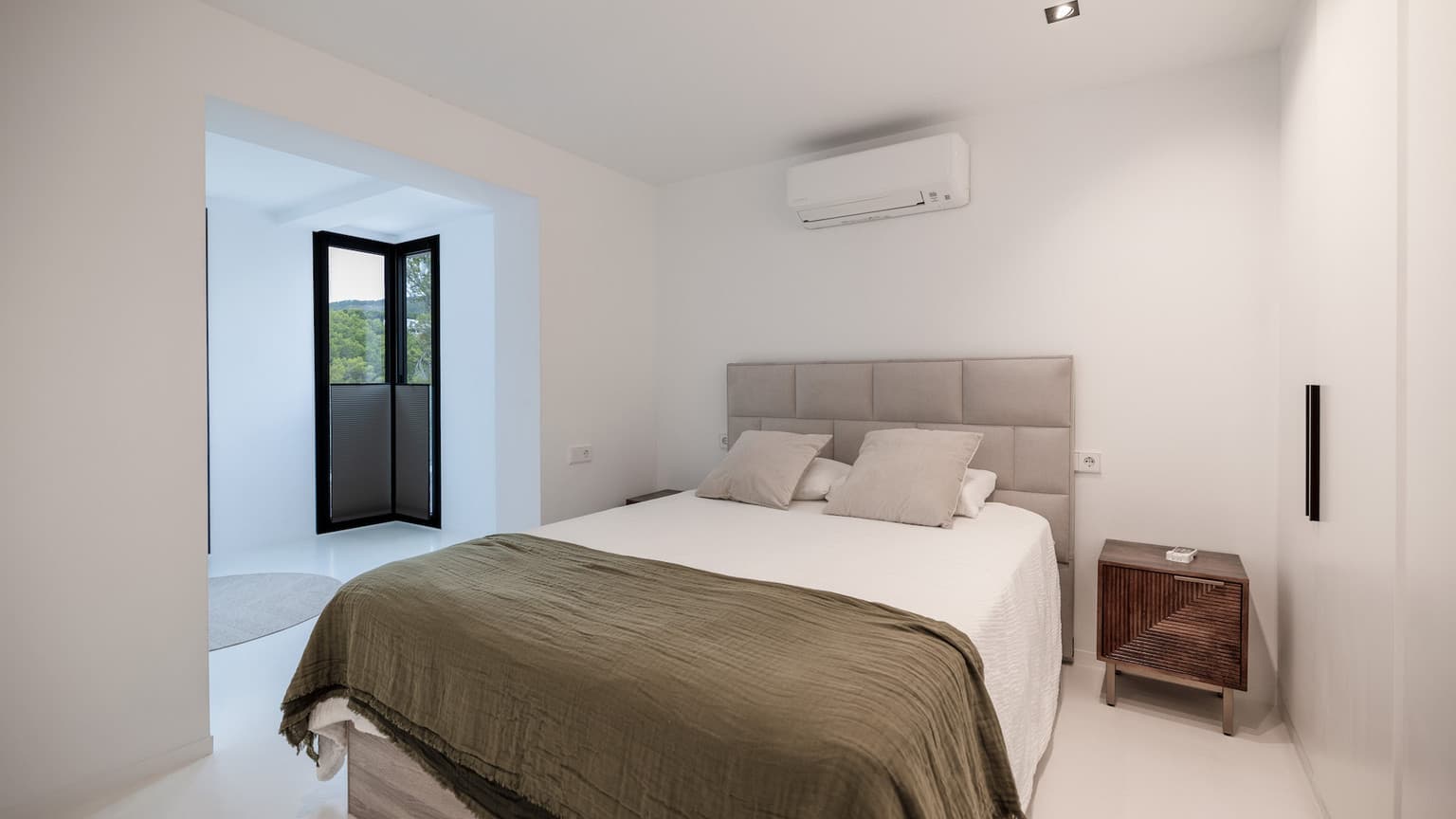 Spacious Cas Catala Villa With Sea View - Gallery image 34