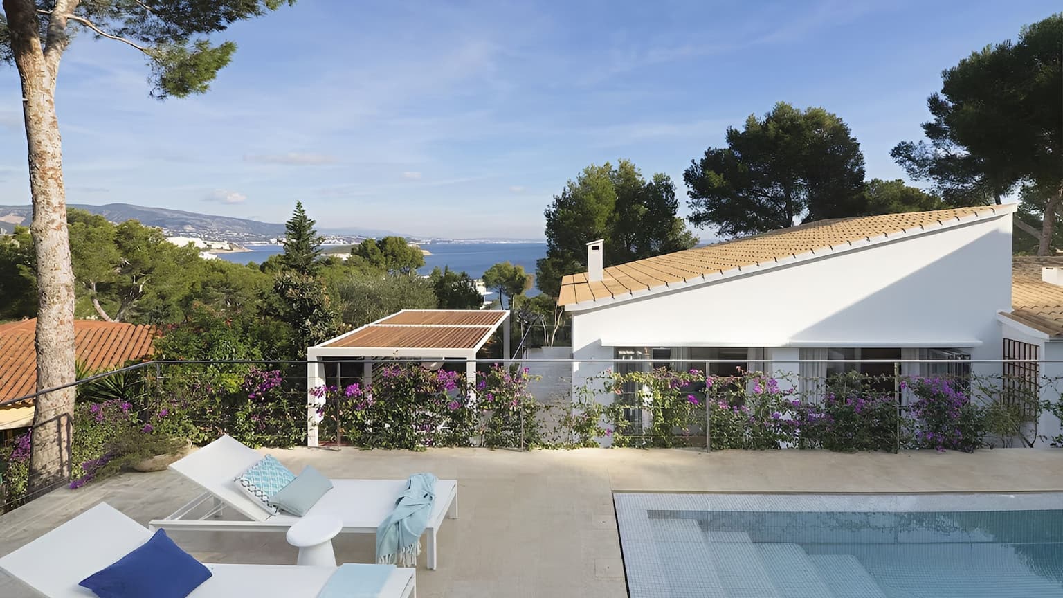 For Sale: Exceptional Villa with Holiday licens in Cala Vinyes - Gallery image 16