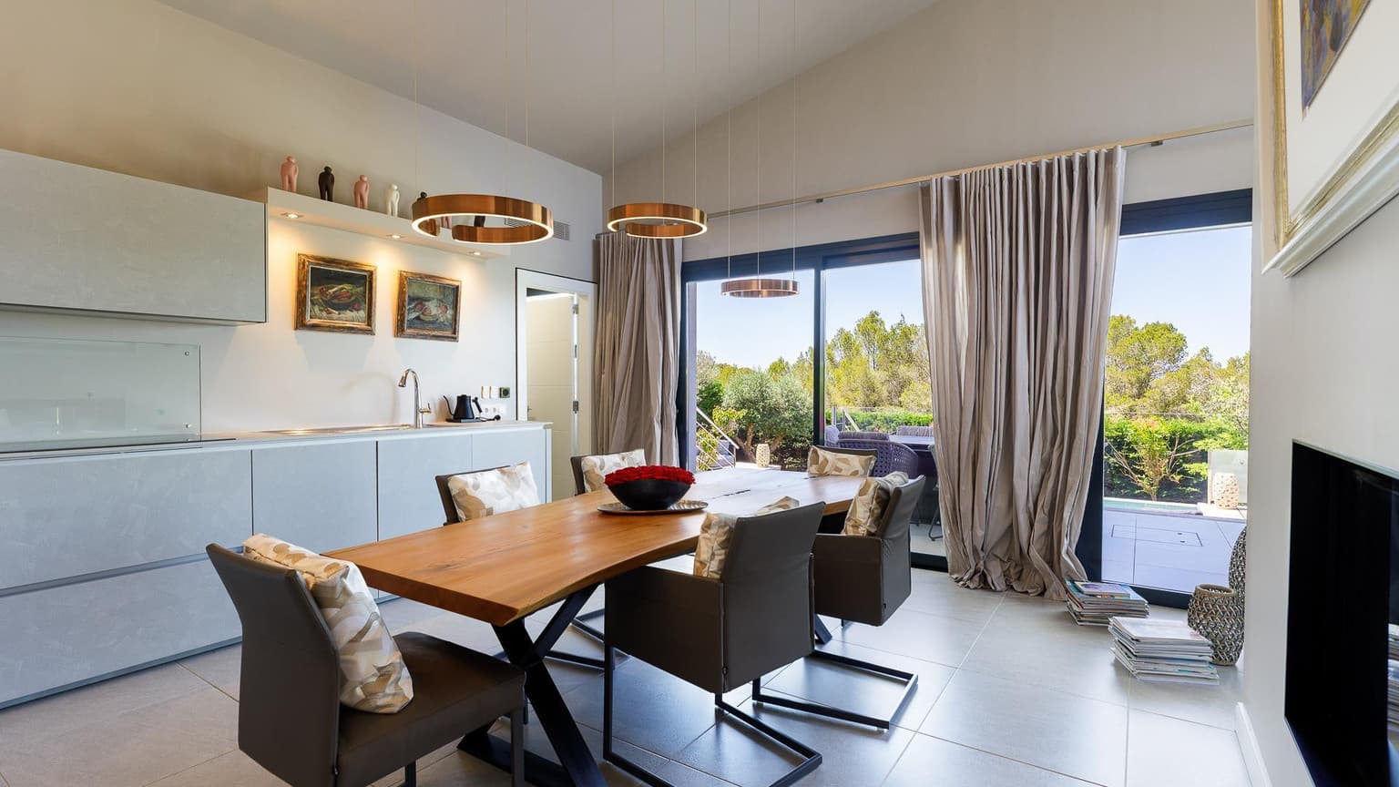 Fully Furnished Villa with Pool in Cala Vinyes - Gallery image 19