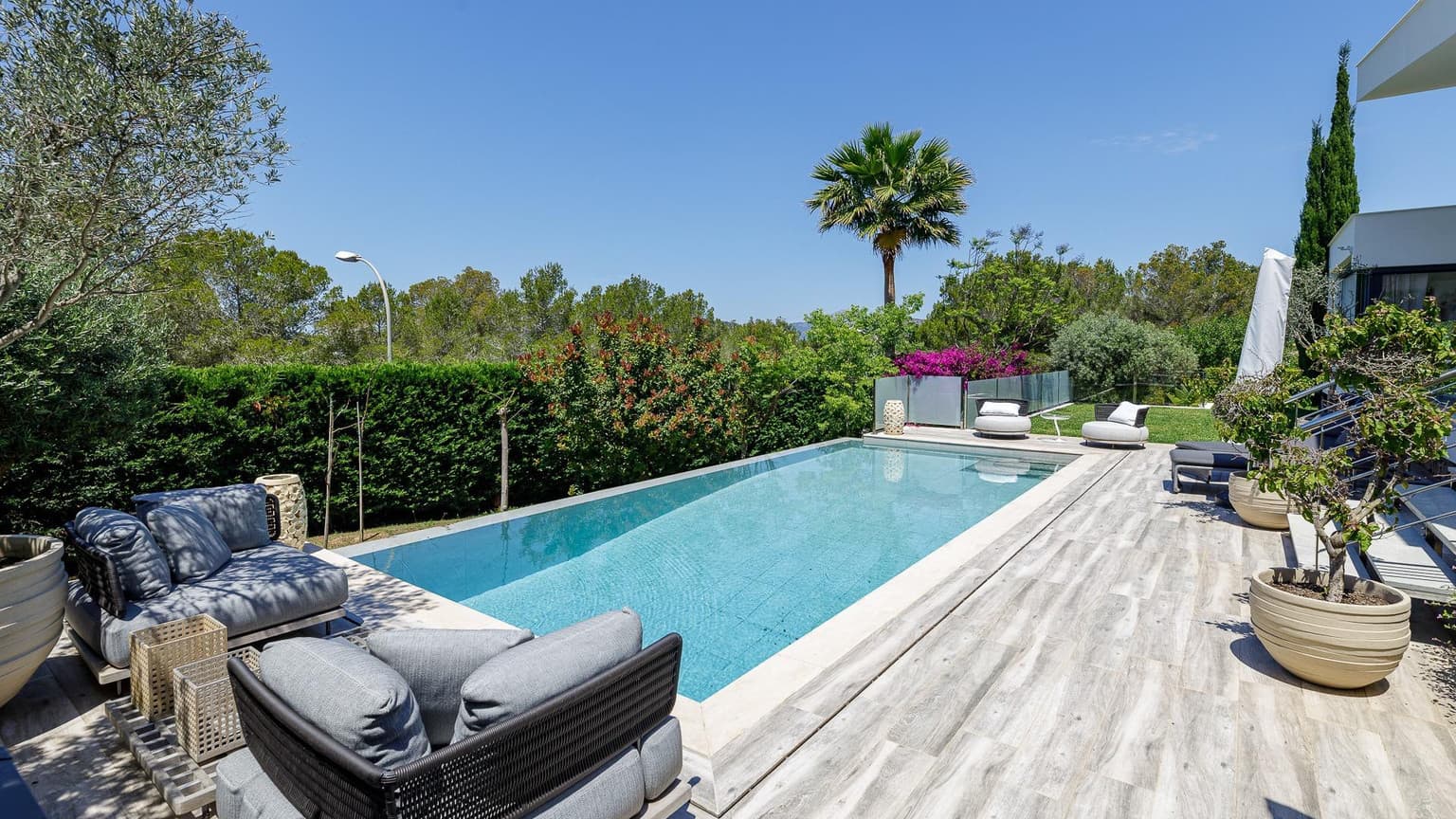 Fully Furnished Villa with Pool in Cala Vinyes - Gallery image 7
