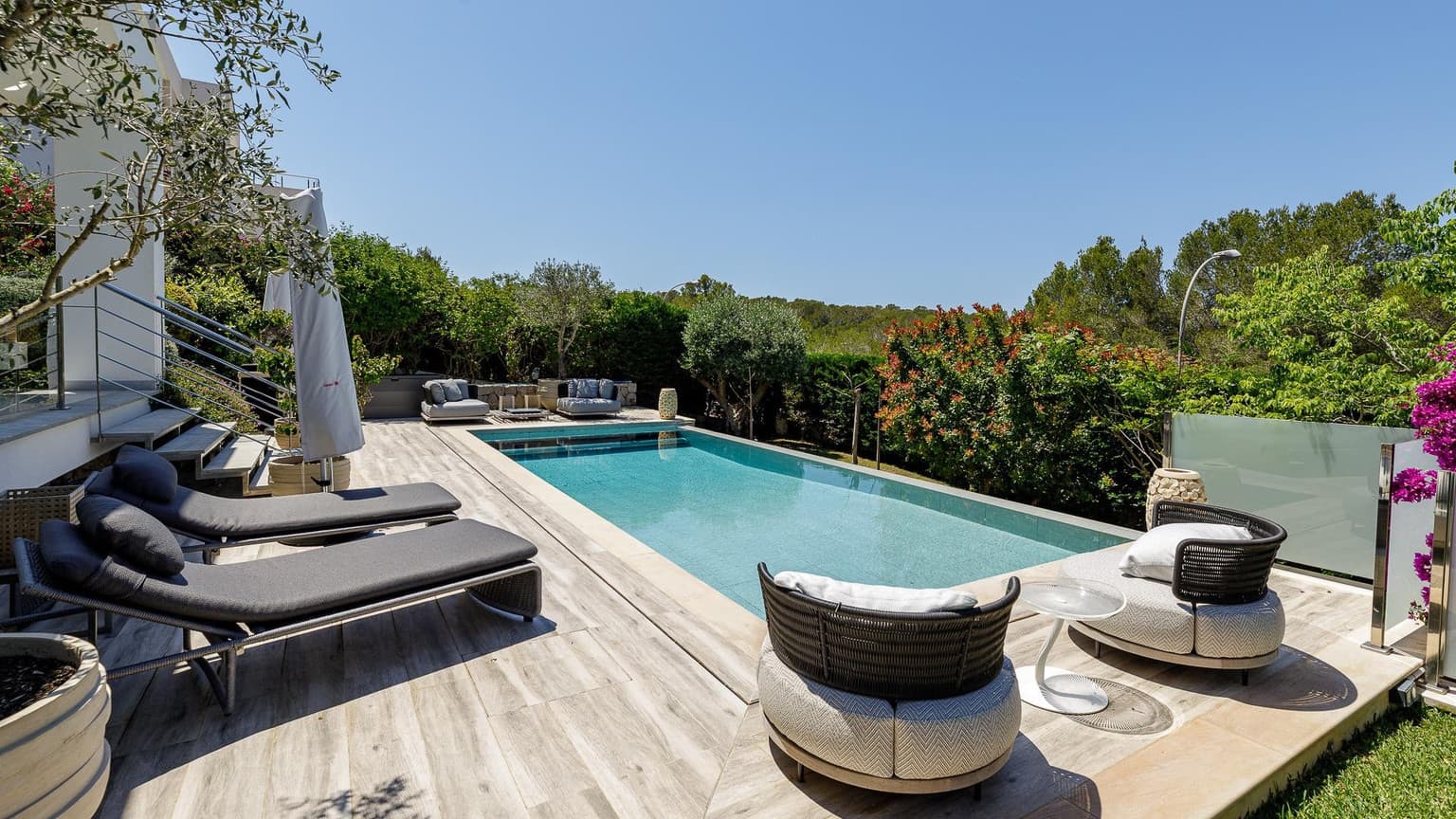 Fully Furnished Villa with Pool in Cala Vinyes - Gallery image 8