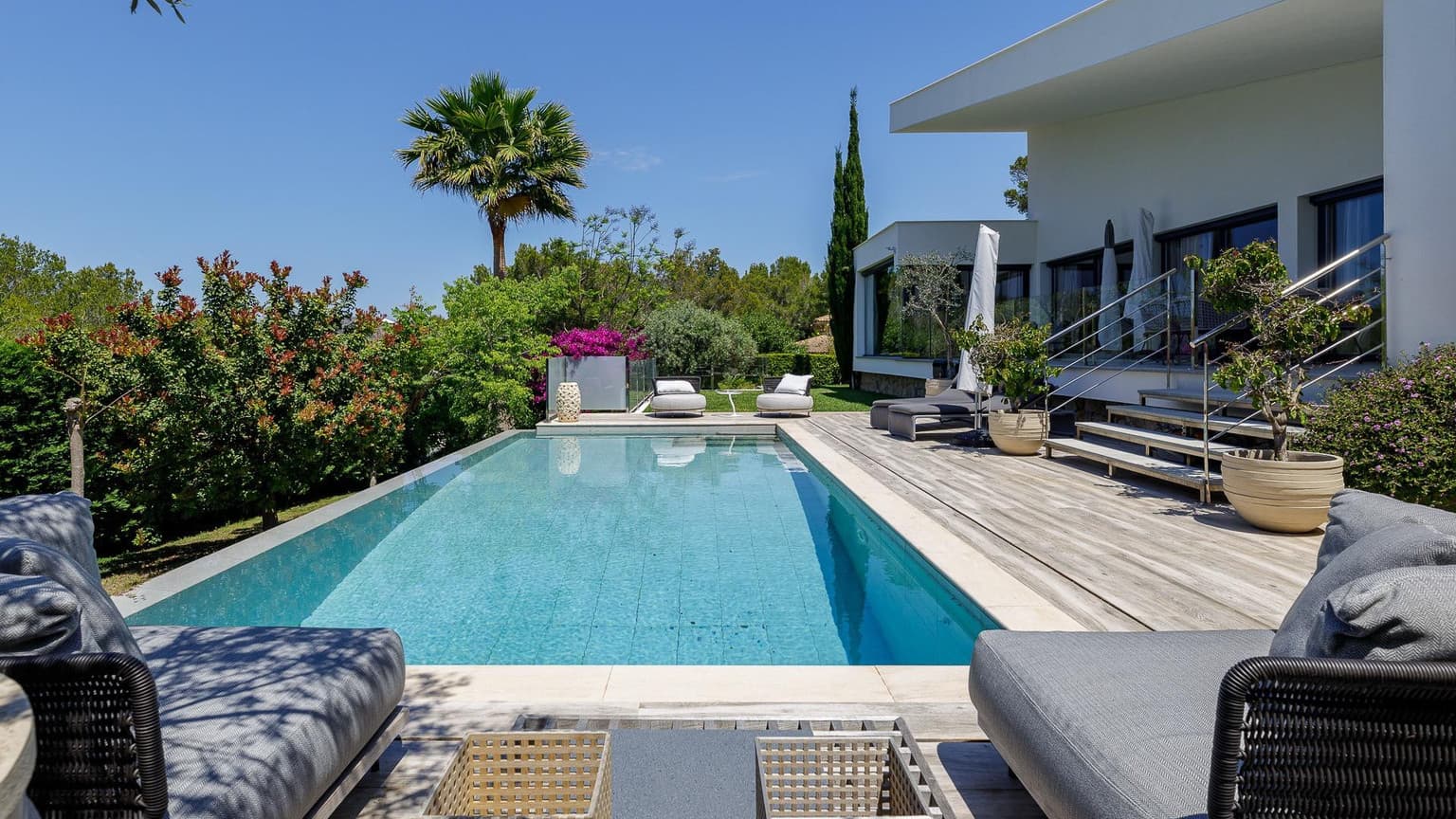 Fully Furnished Villa with Pool in Cala Vinyes - Gallery image 34