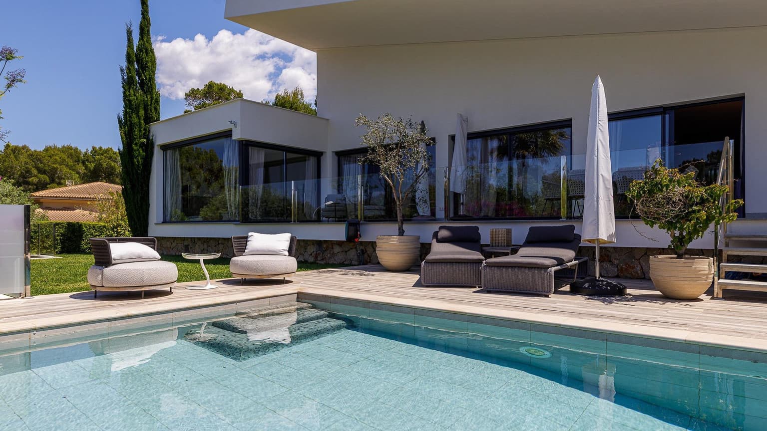 Fully Furnished Villa with Pool in Cala Vinyes - Gallery image 6