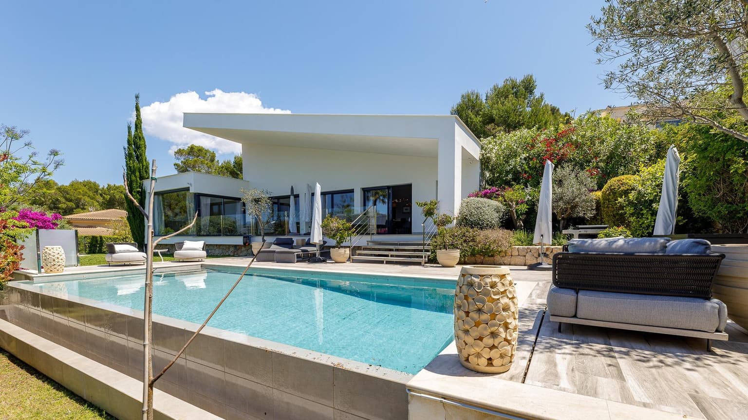 Fully Furnished Villa with Pool in Cala Vinyes - Gallery image 2