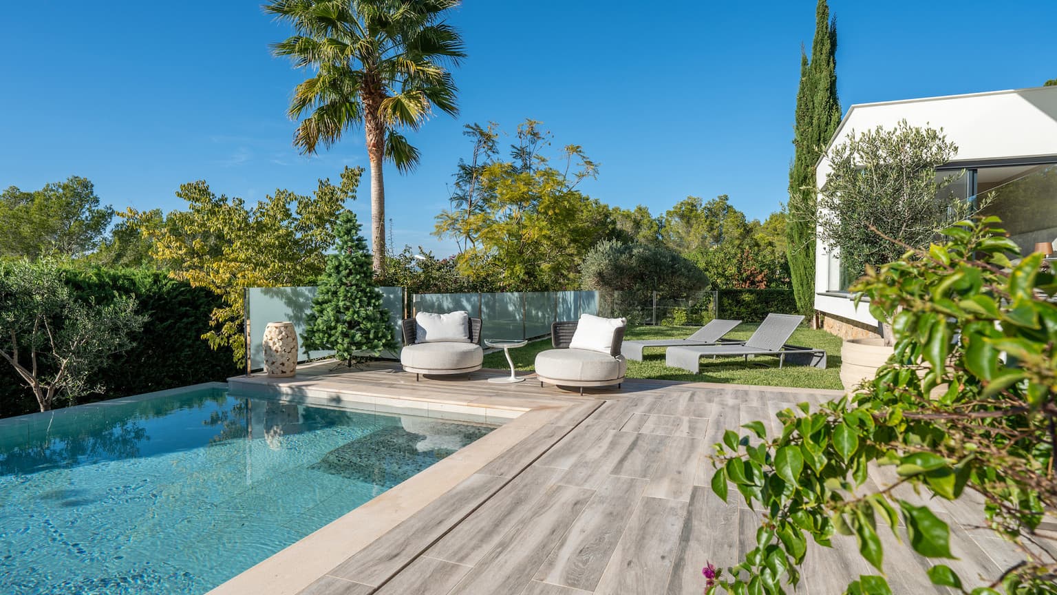 Fully Furnished Villa with Pool in Cala Vinyes - Gallery image 2