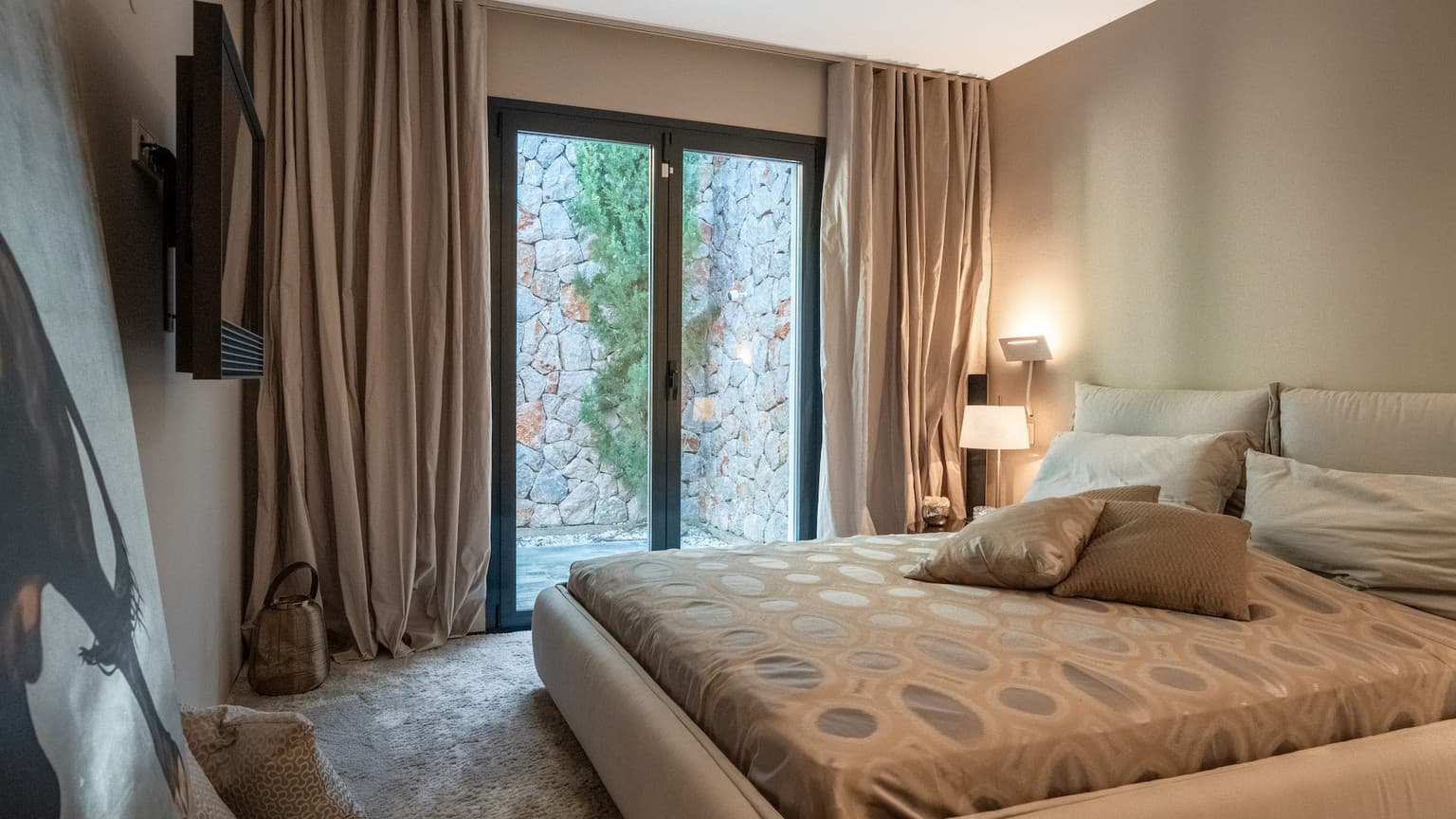 Fully Furnished Villa with Pool in Cala Vinyes - Gallery image 18