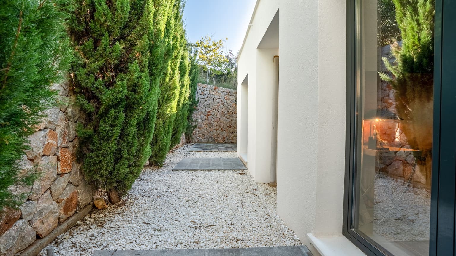 Fully Furnished Villa with Pool in Cala Vinyes - Gallery image 30