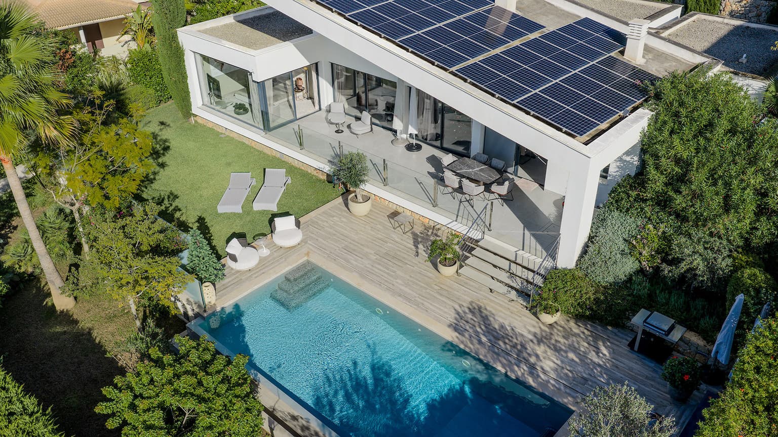 Fully Furnished Villa with Pool in Cala Vinyes - Gallery image 27