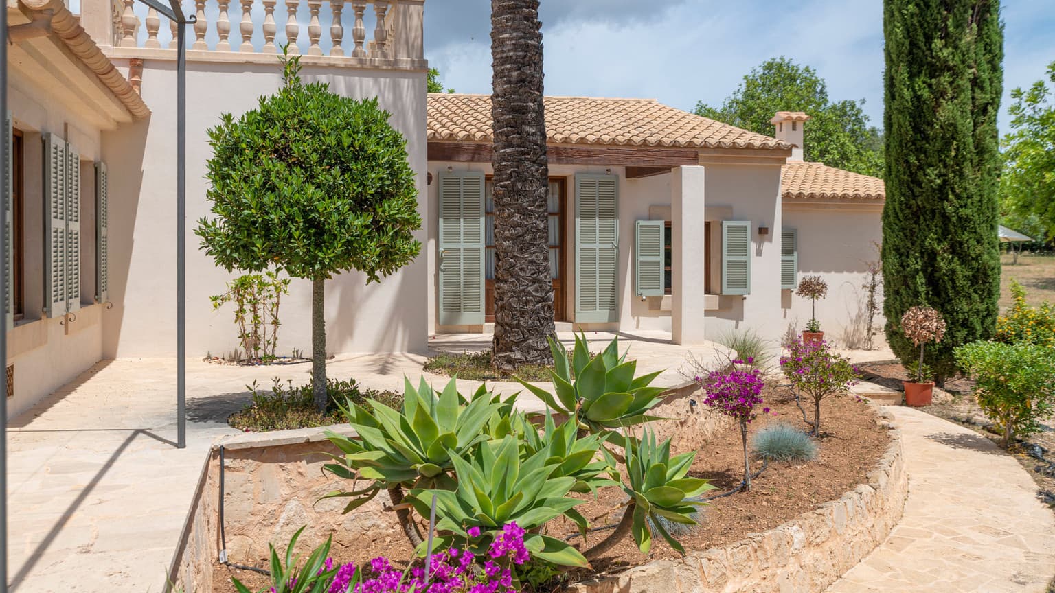 Modern Six Bedroom Finca in Sunny Felanitx - Gallery image 12