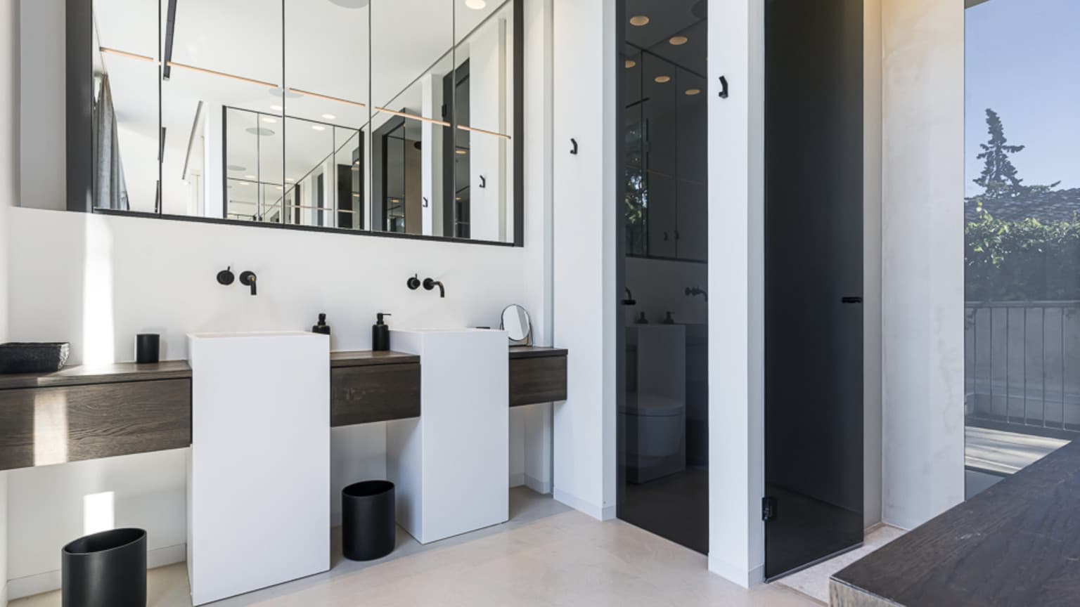 Luxury designed Villa Bendinat walking distance beach - Gallery image 11