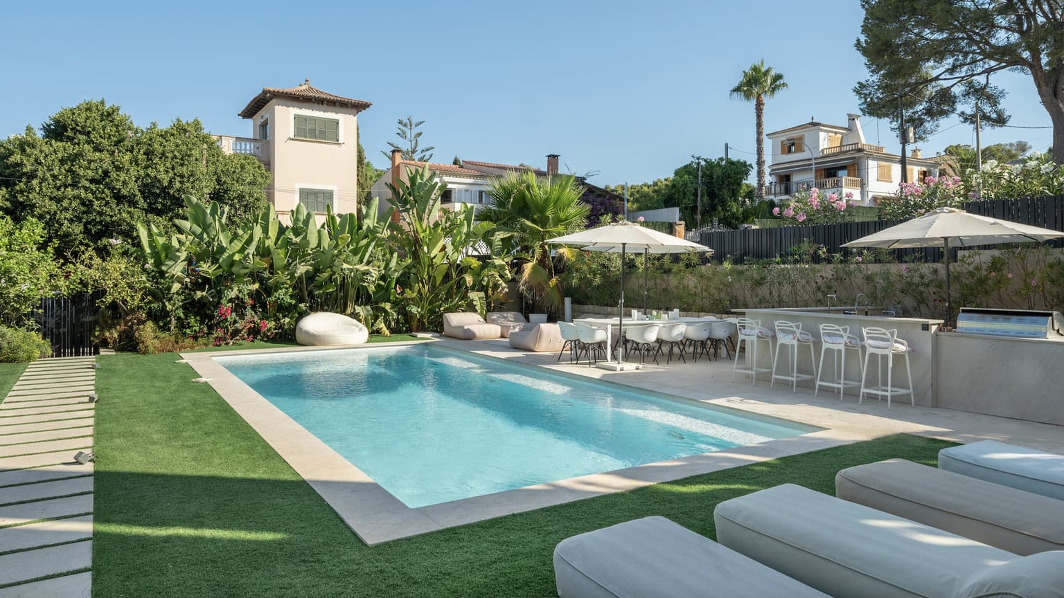 Luxury designed Villa Bendinat walking distance beach - Gallery image 2