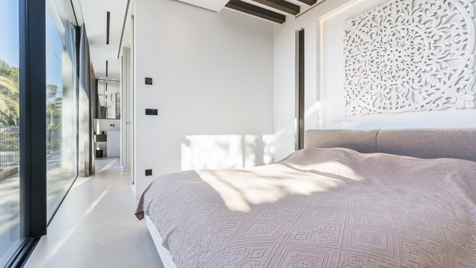 Luxury designed Villa Bendinat walking distance beach - Gallery image 14