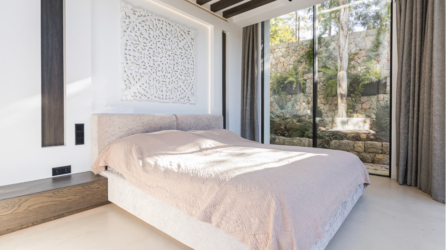 Luxury designed Villa Bendinat walking distance beach - Gallery image 17