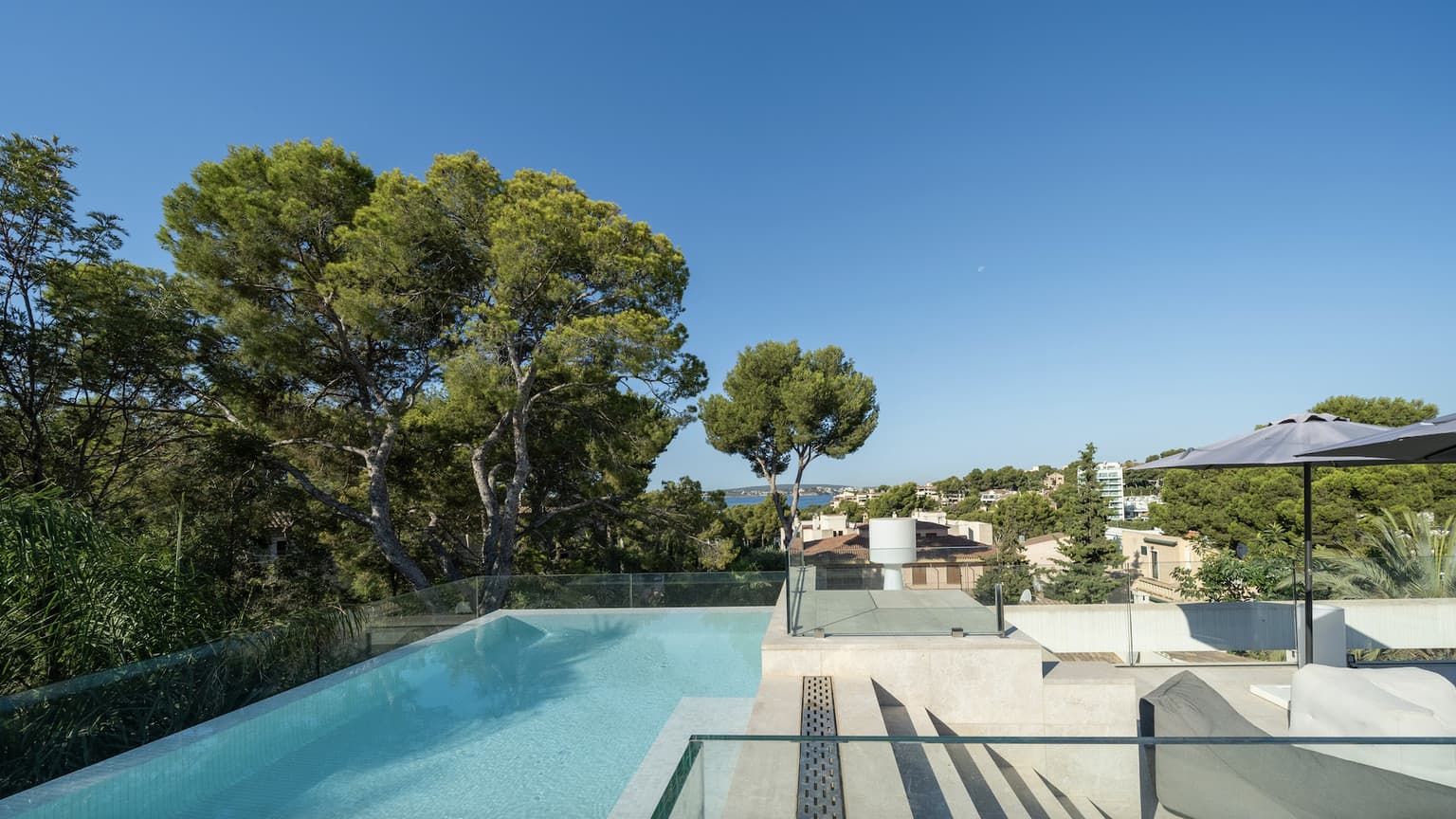 Luxury designed Villa Bendinat walking distance beach - Gallery image 21