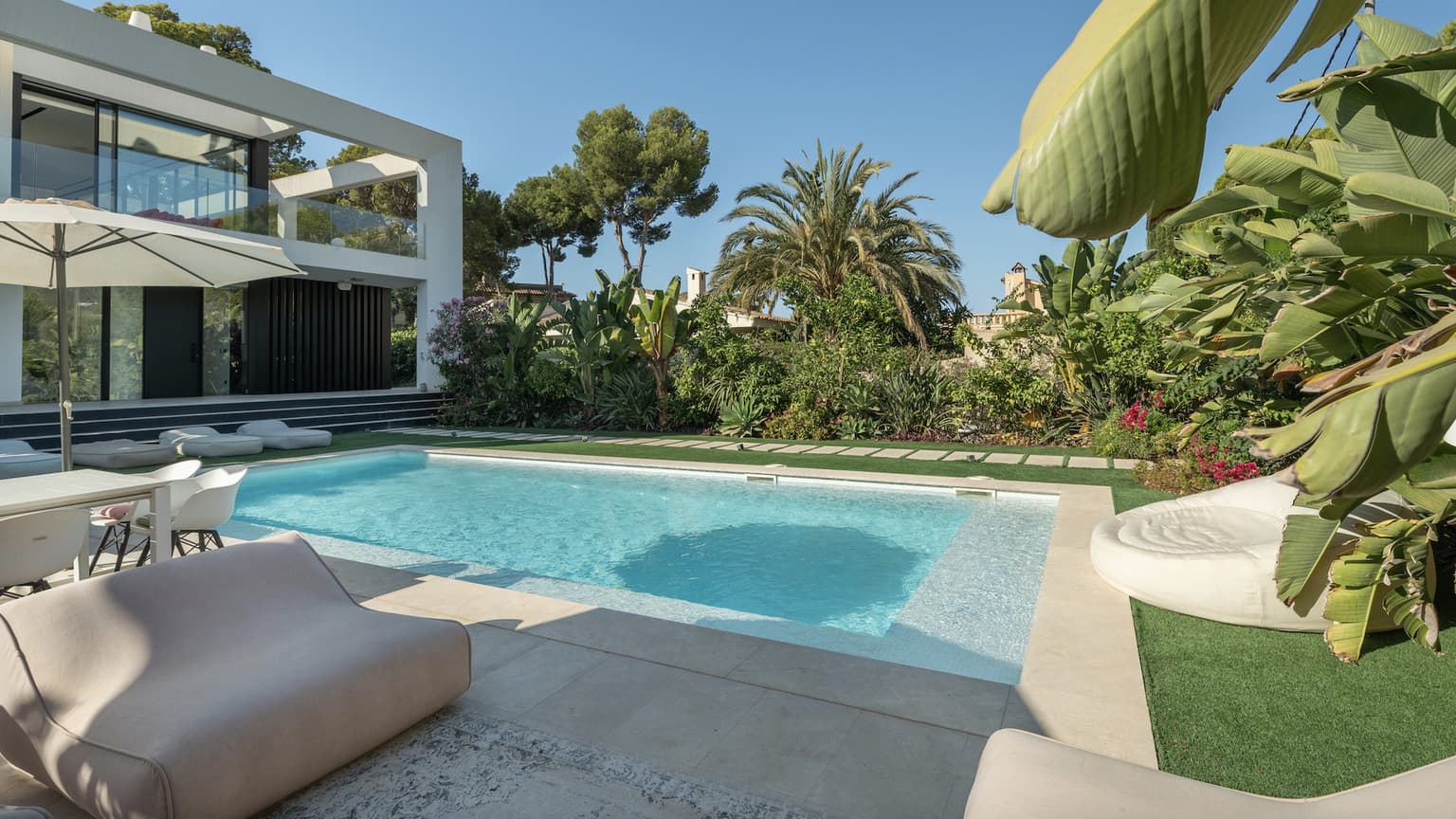 Luxury designed Villa Bendinat walking distance beach - Gallery image 22