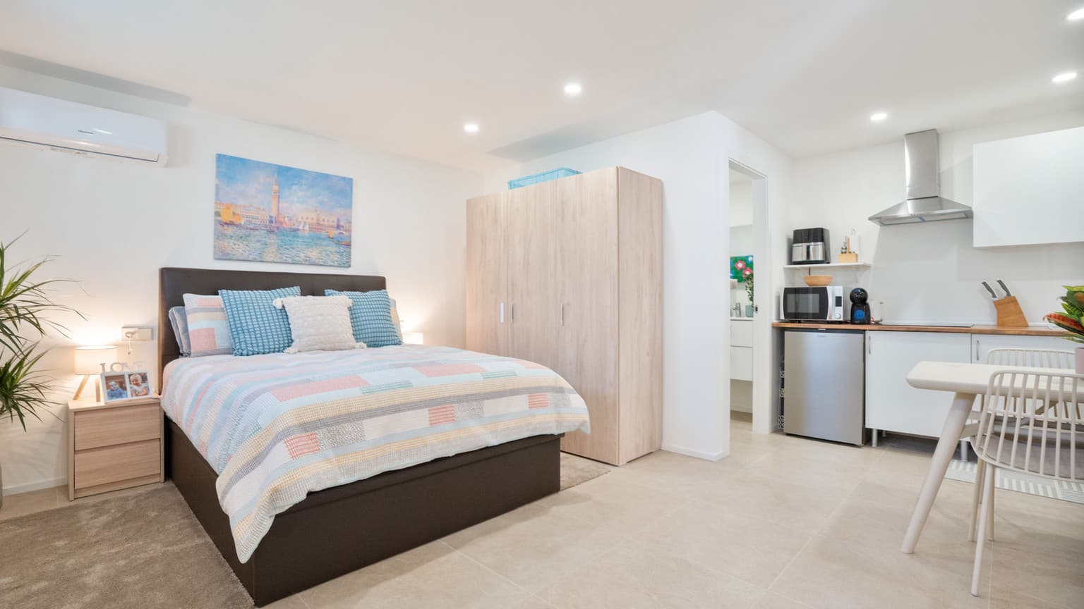 Exclusive with us - Modern New-Build Villa with Sea Views and Mediterranean Charm - Gallery image 26