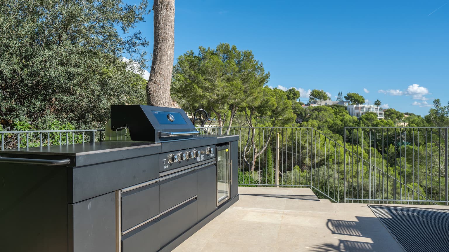 Exclusive with us - Modern New-Build Villa with Sea Views and Mediterranean Charm - Gallery image 13