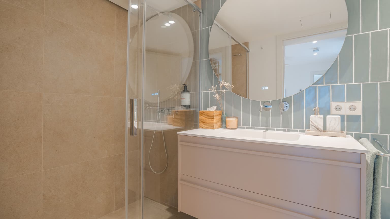 Exclusive with us - Modern New-Build Villa with Sea Views and Mediterranean Charm - Gallery image 21