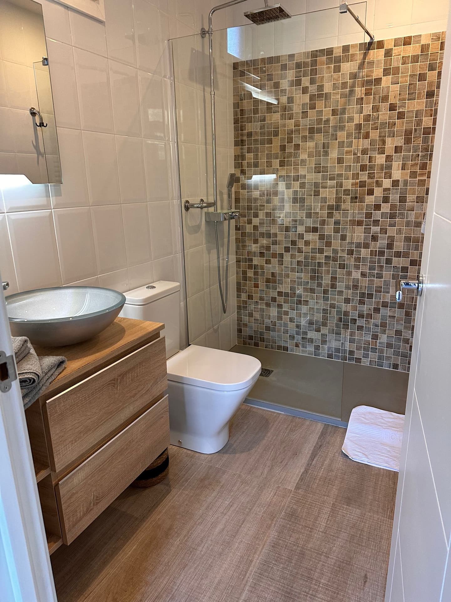 Beautiful Four Bedroom Villa in Sunny Costa Den Blanes - Gallery image 3