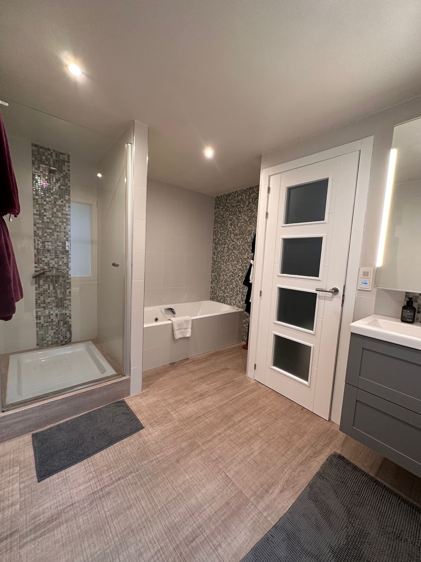 Beautiful Four Bedroom Villa in Sunny Costa Den Blanes - Gallery image 9