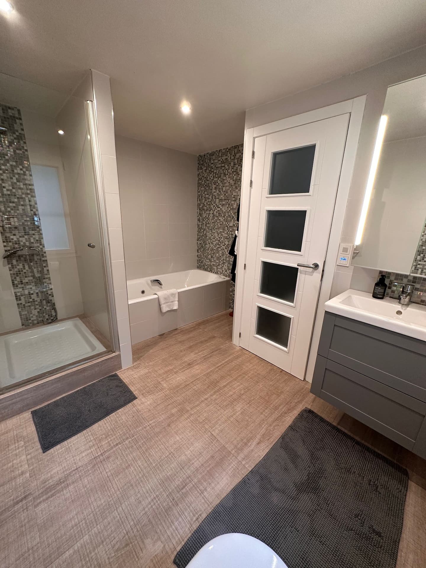 Beautiful Four Bedroom Villa in Sunny Costa Den Blanes - Gallery image 21