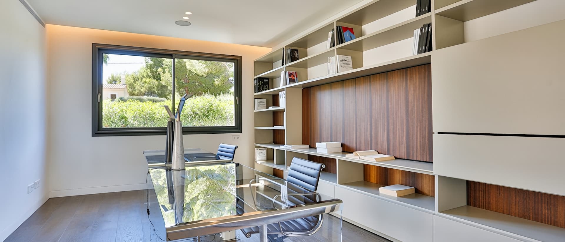 Modern Santa Ponsa Villa with Pool and Gym - Gallery image 18