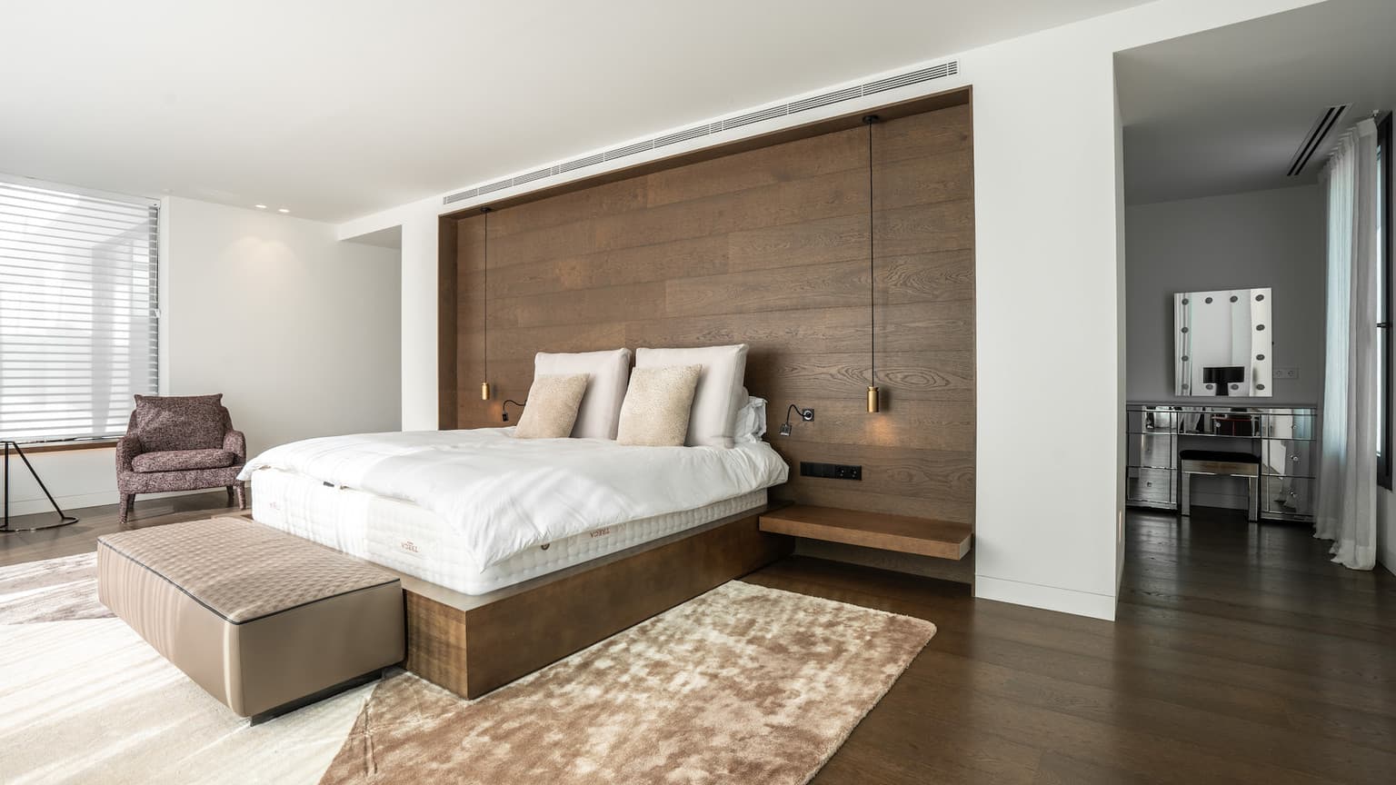 Modern Santa Ponsa Villa with Pool and Gym - Gallery image 12