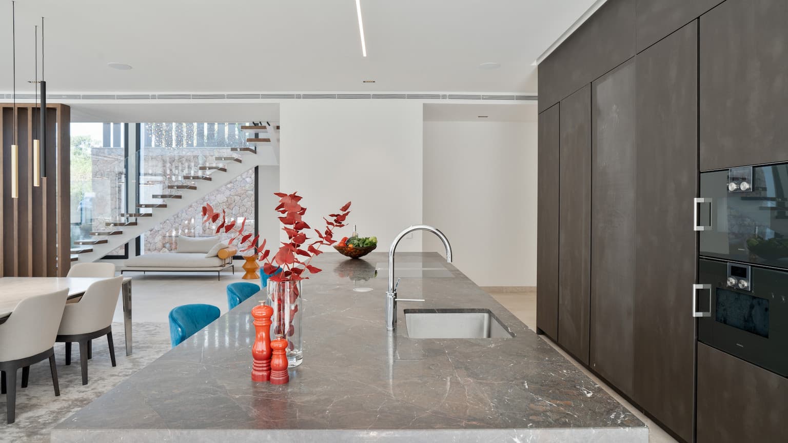 Exquisite Contemporary Villa with Heated Pool, Gym & Spa in Santa Ponsa - Gallery image 25